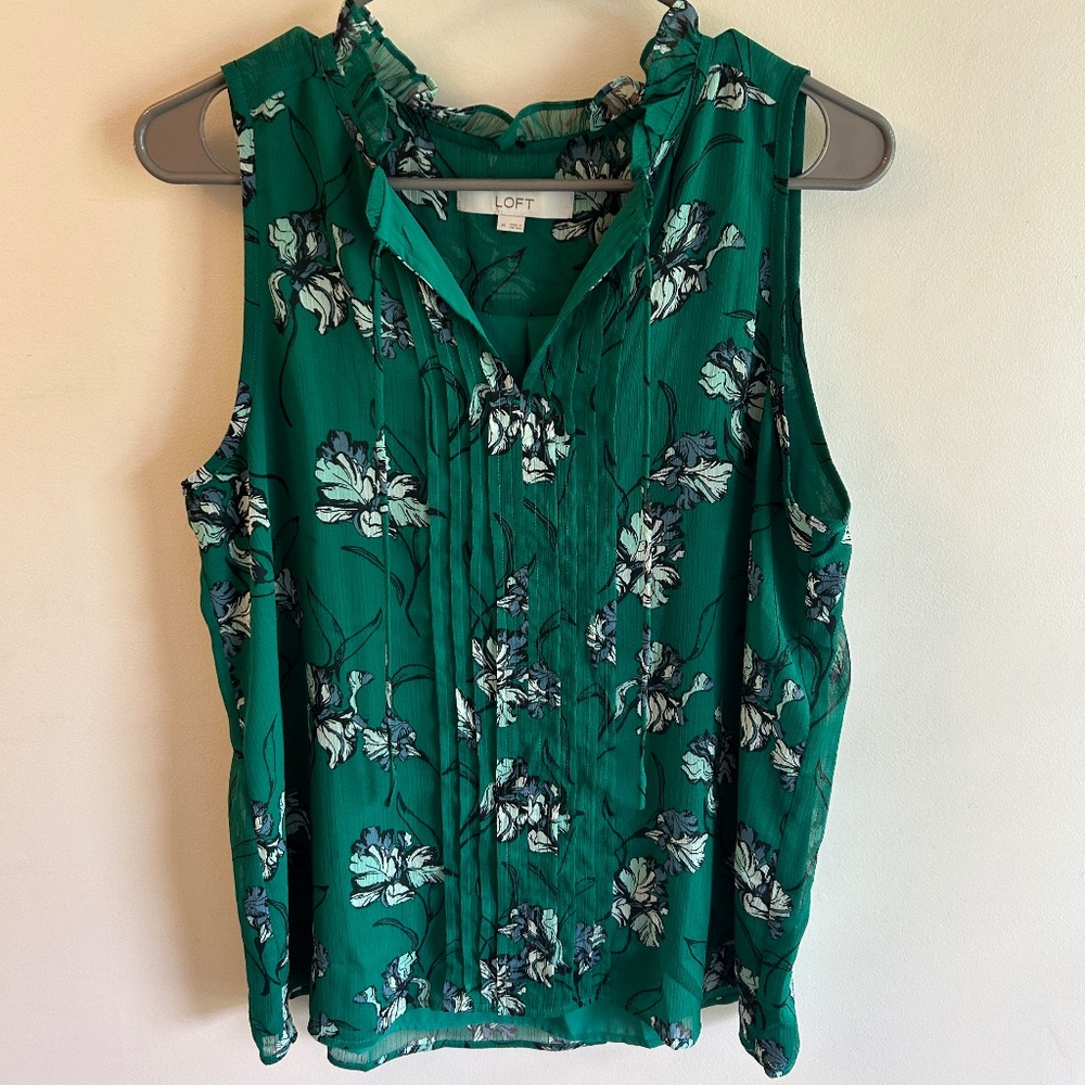 Loft Green Floral Women's Medium Sleeveless Blouse
